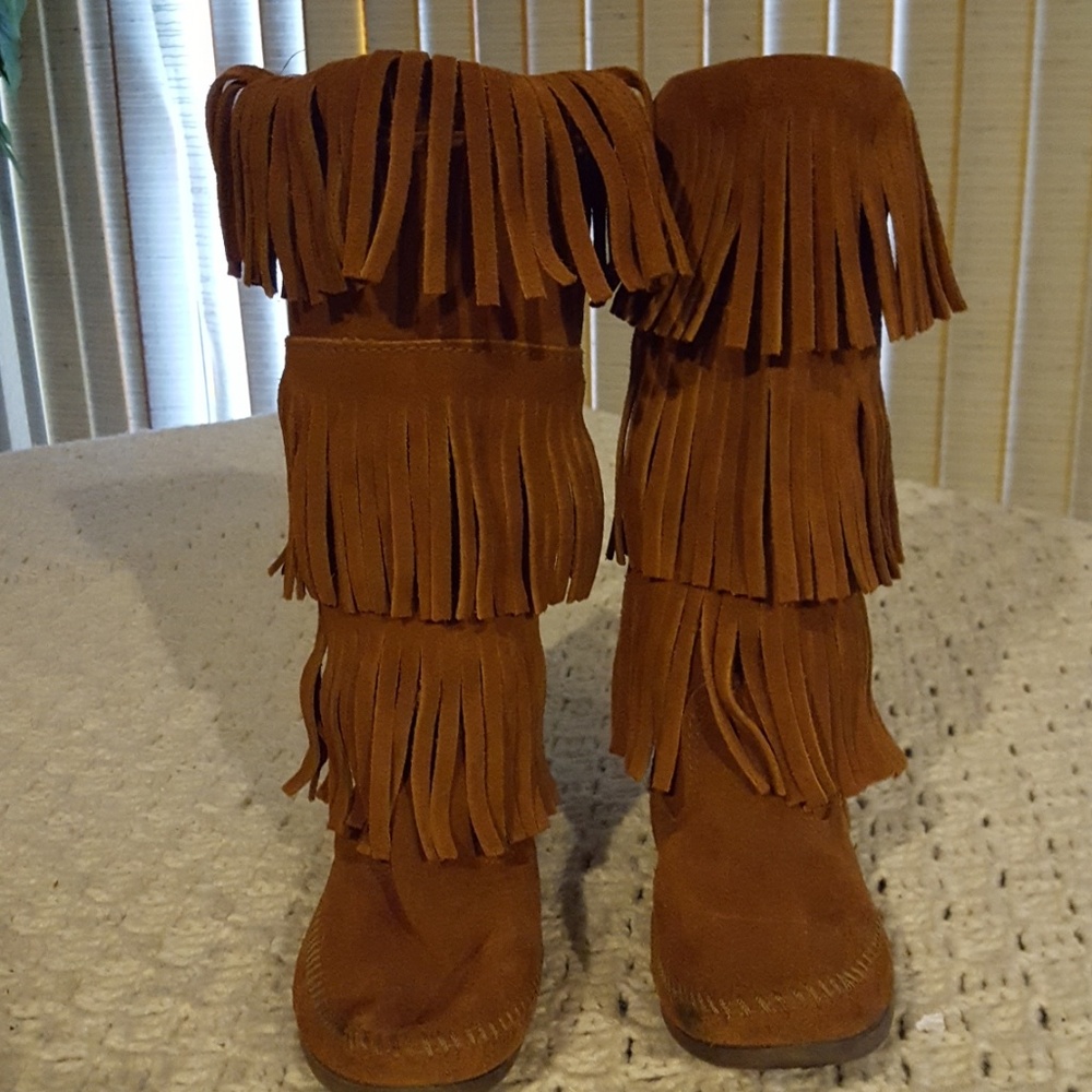 Minnetonka 3-Layer Fringe Boots. - image 1